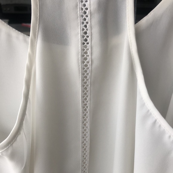 White blouse. Very comfortable and light for summer! - Picture 3 of 4